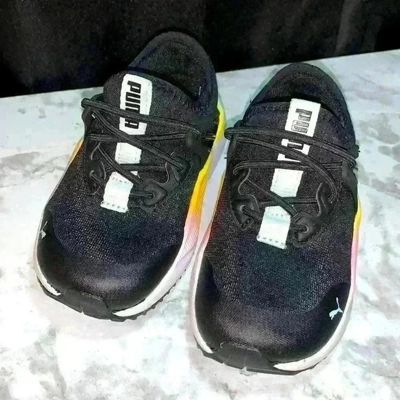 PUMA
Kid's Pacer Future Rainbow Sneaker (Toddler) - Black Green - Picture 2 of 5